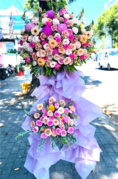 Kệ hoa khai trương 017