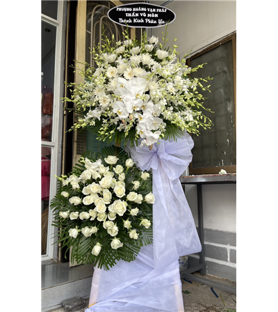 Kệ hoa chia buồn 002